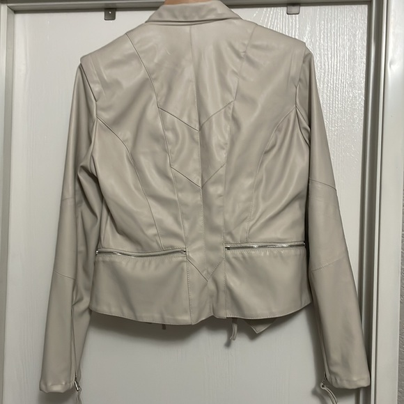 Woman’s faux leather jacket - Picture 5 of 5